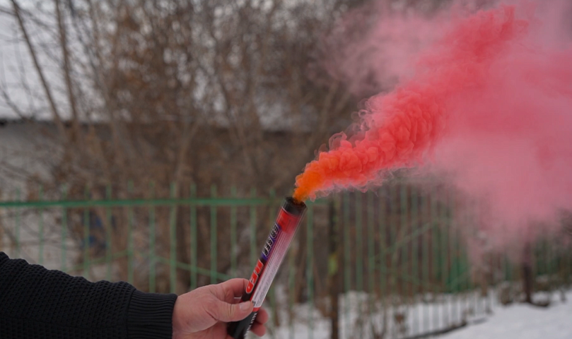 Пиротехнический урок с запуском хлопушек провели в новосибирской школе