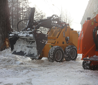 Мэр Кудрявцев потребовал расчистить тротуары и лестницы в Новосибирске
