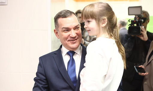 Новый кризисный центр «Остаться в семье» показали мэру Кудрявцеву