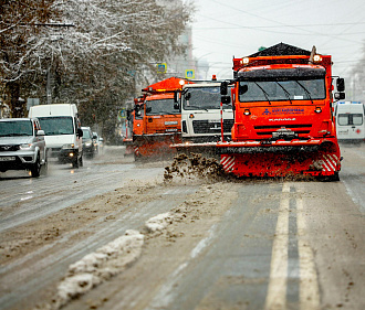 473 тонны противогололёдных материалов высыпали на улицы Новосибирска