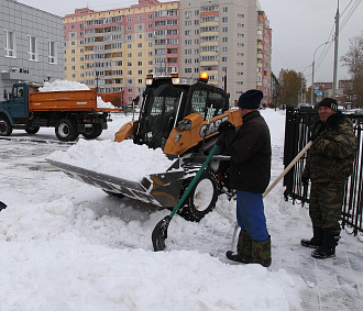 Где будут убирать снег 23 марта в Новосибирске — список улиц