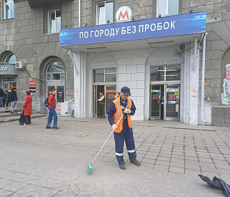 121 тонну мусора собрали на субботнике работники метро