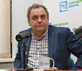Мэр Новосибирска передал мандат депутата Госдумы Ренату Сулейманову