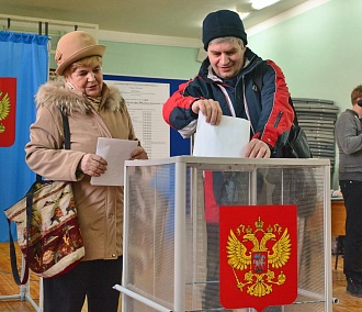 «Зачем менять-то?» — депутаты о выборах мэра Новосибирска