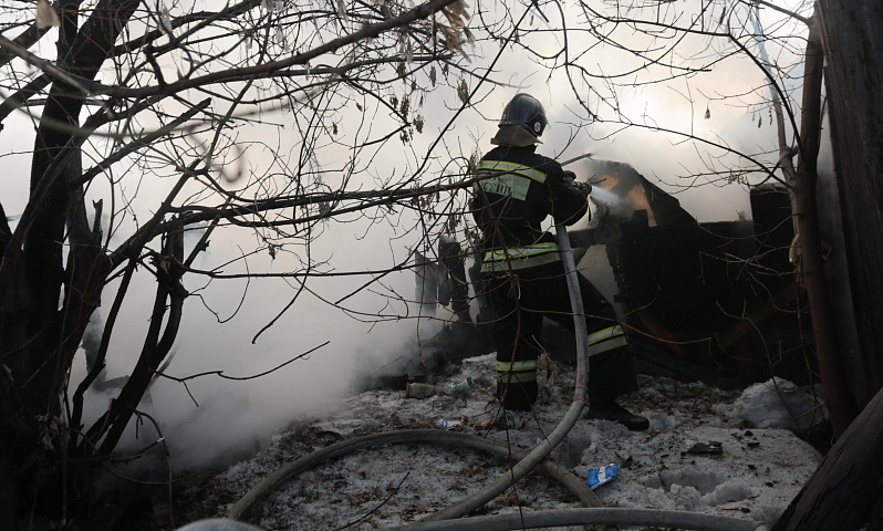 36 пожаров произошло в Новосибирске за неделю: погиб один человек