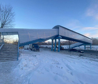 Мэр Кудрявцев: пешеходный мост закончили ремонтировать на Бердском шоссе