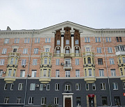 Самую красивую «сталинку» левобережья избавят от бухтящего фасада