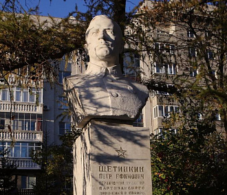 «Бронзовый памятник посеяли» — в Новосибирске ищут бюст Щетинкина