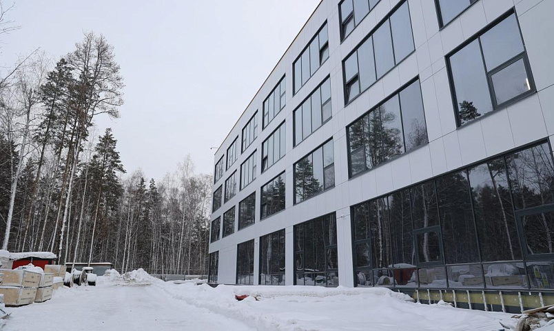 Учебный и исследовательский центры нового кампуса НГУ готовы на 70%