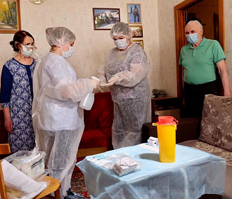 В Новосибирске начали делать прививки от коронавируса на дому