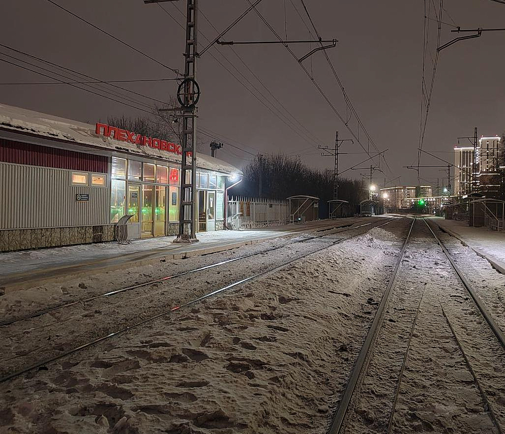 Поезд насмерть сбил женщину в Новосибирске