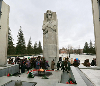 Улицу в Новосибирске назвали в честь автора Монумента Славы
