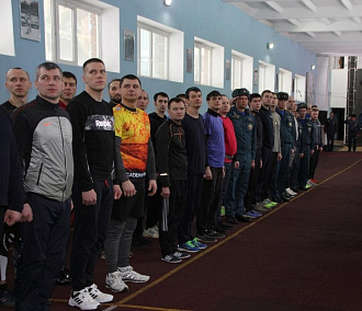Новосибирские пожарные взяли штурмом башню на профессиональном чемпионате