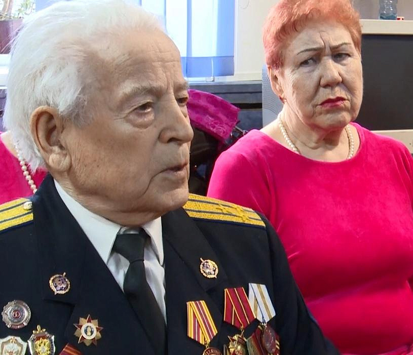 Столетнего фронтовика поздравил с юбилеем мэр Кудрявцев