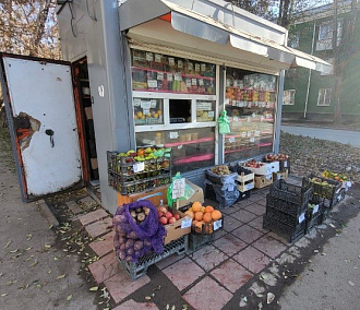 Больше 300 кг товара изъяли у нелегальных торговцев в Новосибирске