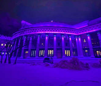 НОВАТ окрасился в фиолетовый цвет в День недоношенных детей