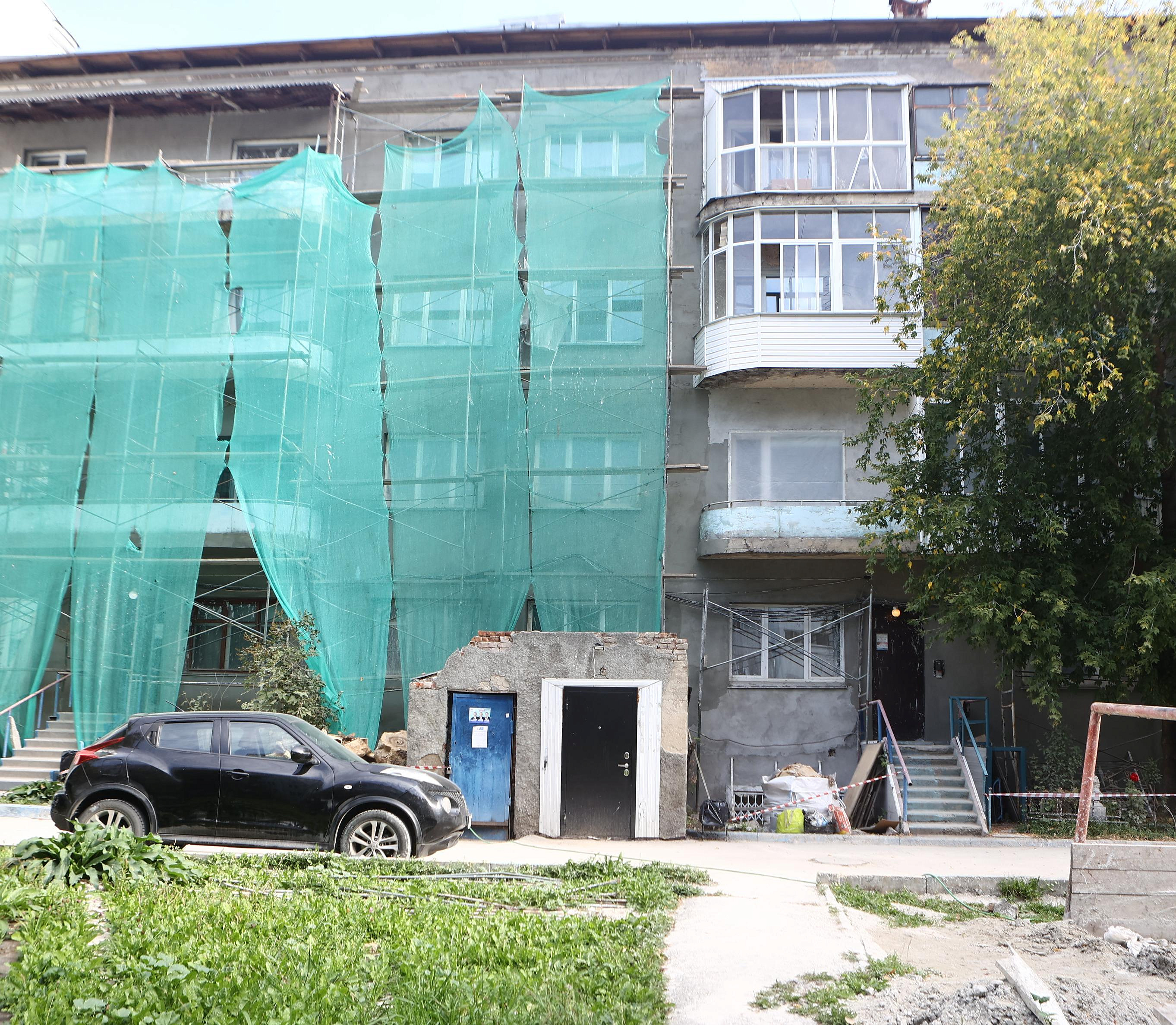 Мэр Кудрявцев проконтролировал ремонт уникального дома на Большевистской