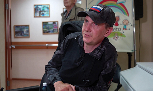 «Там реально страшно»: боец СВО рассказал детям о буднях на передовой