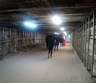 Навесы и тактильную плитку добавят подземному переходу на Речном вокзале