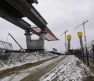 В Новосибирске пилон четвёртого моста подняли на 92 метра