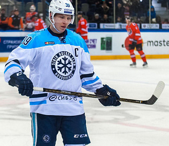 В хоккейный клуб «Сибирь» вернулся бывший капитан