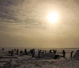 «Иглу-2024»: как строят город эскимосов в 25-градусный мороз