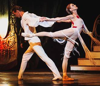 «Травиата», эротика и 32 фуэте: три московских балета везут в Новосибирск