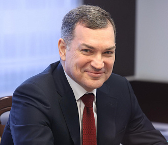 С Днём медицинского работника поздравляет мэр Кудрявцев