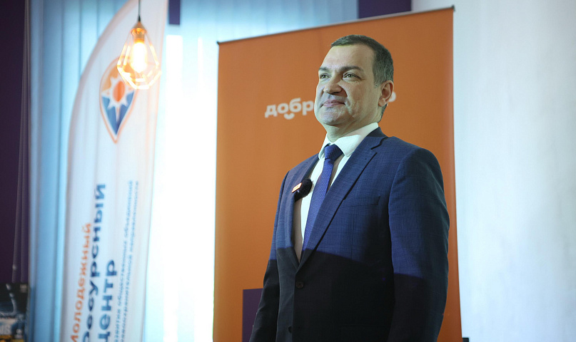 Мэр Кудрявцев поздравляет новосибирских волонтёров с Днём добровольца