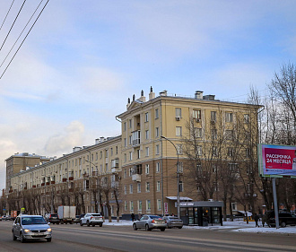 Дому с советской лепниной на Станиславского вернули исторический облик