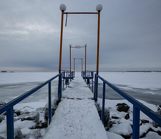 Кайтеры вышли на неокрепший лёд Обского моря: 16 завораживающих кадров