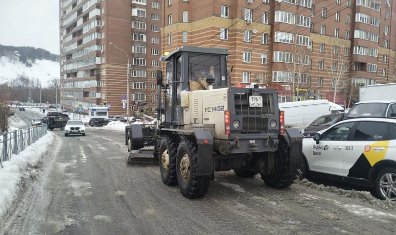 Мэрия обнародовала полный список улиц, где сегодня работают ДЭУ