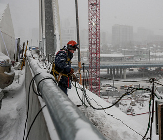 Лёд тронулся: что происходит на стройке четвёртого моста в Новосибирске