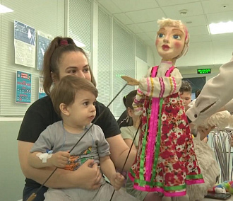 Куклы помогают выздоравливать детям с пороками сердца в Новосибирске