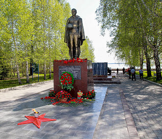Территорию у памятника «Алёше» благоустроят на ОбьГЭС