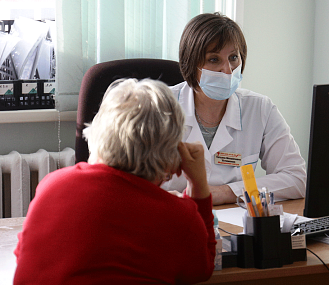 Масочный режим введут в поликлиниках Новосибирска из-за всплеска ОРВИ