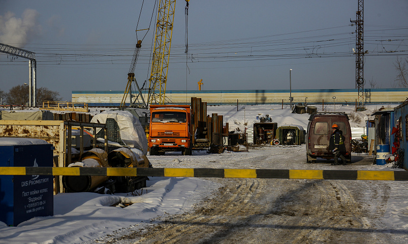 Два автобуса пустят в объезд улицы Широкой из-за стройки моста