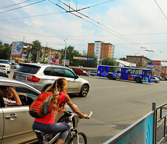 Накануне каникул новосибирцев просят напомнить детям о правилах на дорогах