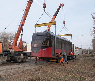 Четвёртый кузов трамвая новой модели прибыл в Новосибирск из Беларуси