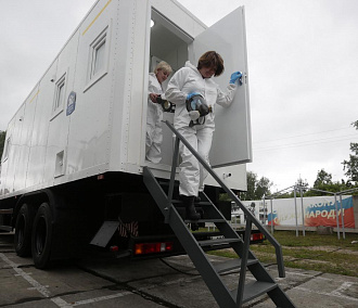 COVID-лабораторию поместили в автозак в новосибирской колонии