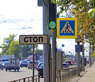 Трёхфазные светофоры в Новосибирске вернут в прежний режим — глава ГЦОДД