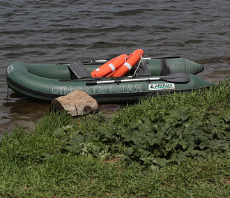 Дачники готовят надувные лодки к паводку в Новосибирске