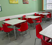 В двух детских больницах Новосибирска благотворители обновили мебель