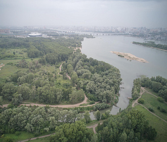 В парке «Усть-Тула» на берегу Оби оборудуют две площадки для отдыха
