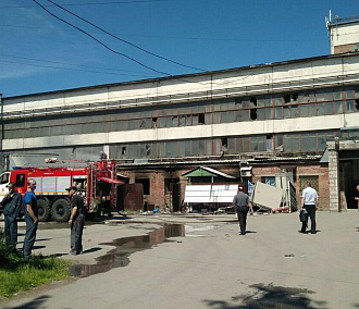 Подробности страшного взрыва в цехе на улице Плотинной: погиб рабочий