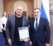 Мэр Кудрявцев наградил лучших тренеров Новосибирска