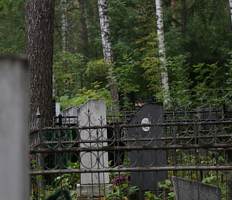 В сети чёрных ритуальных агентов попадают 60% новосибирцев