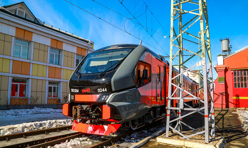 Больше 3 млн пассажиров перевезли электрички в Новосибирской области