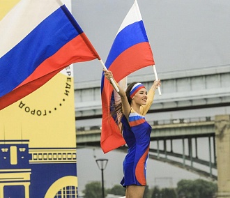 День России-2019: гимн хором, фотокросс и концерт Валерии на набережной