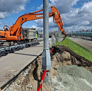 Дамбу Октябрьского моста восстановили после разрушительного ливня